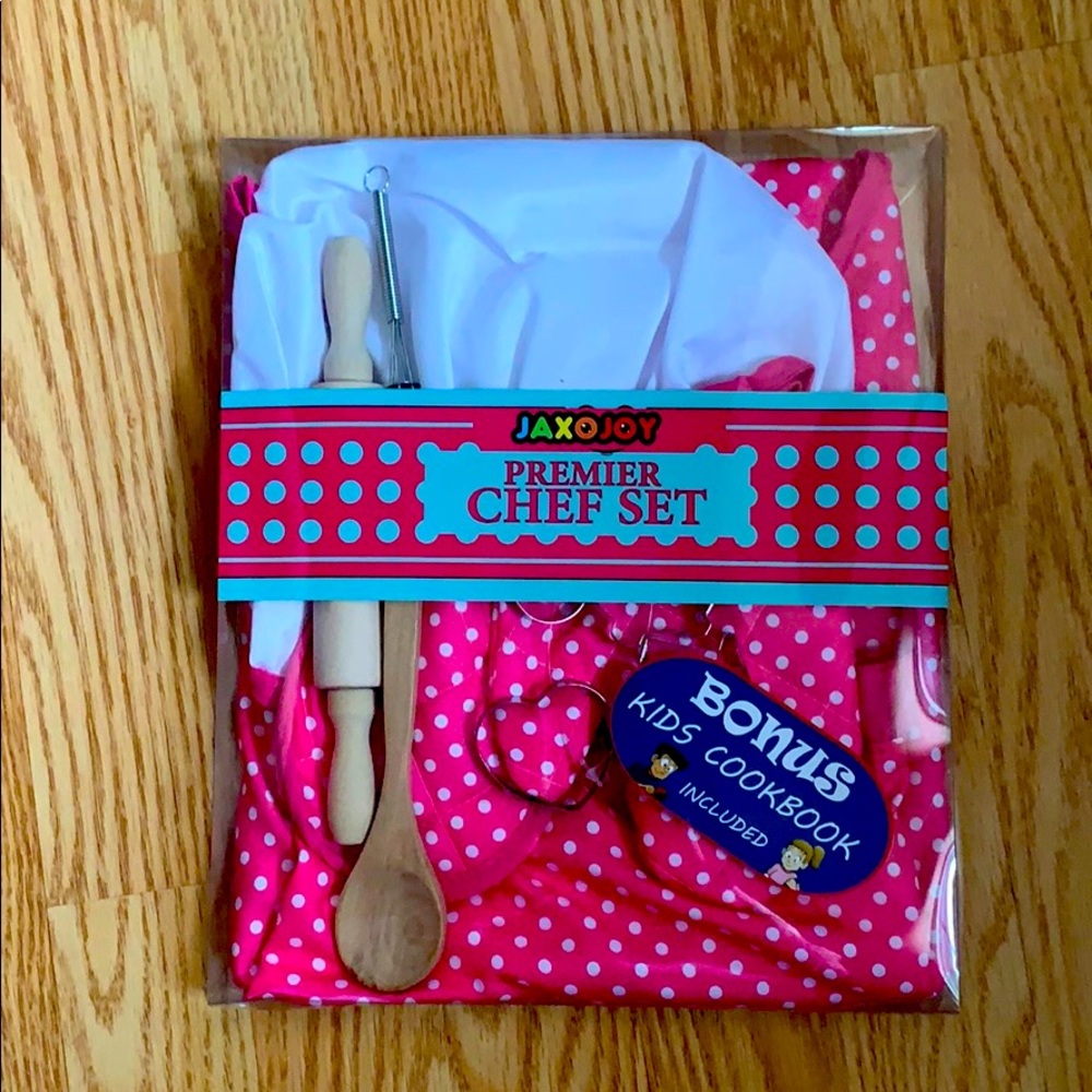Kids chef set with cook book